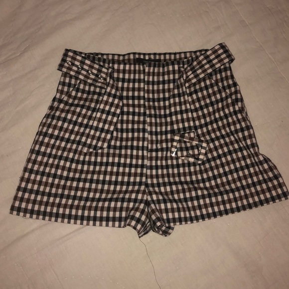 Forever 21 Pants - Forever 21 belt buckle flow shorts